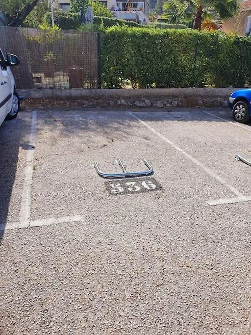 Appart La Madrague avec jardin à 2 pas de la mer Saint-Cyr-sur-Mer France