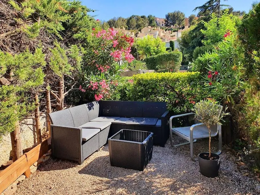 Appart La Madrague avec jardin à 2 pas de la mer Saint-Cyr-sur-Mer France