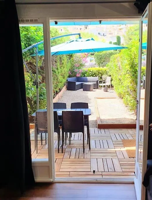 Appart La Madrague avec jardin à 2 pas de la mer Saint-Cyr-sur-Mer Appartement