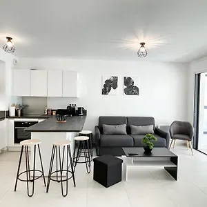 Apartment T2 Neuf Terrasse Pres Des Plages, Saint-Cyr-sur-Mer