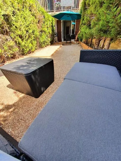 Appart La Madrague Avec Jardin A 2 Pas De La Mer Saint-Cyr-sur-Mer 0*,  France